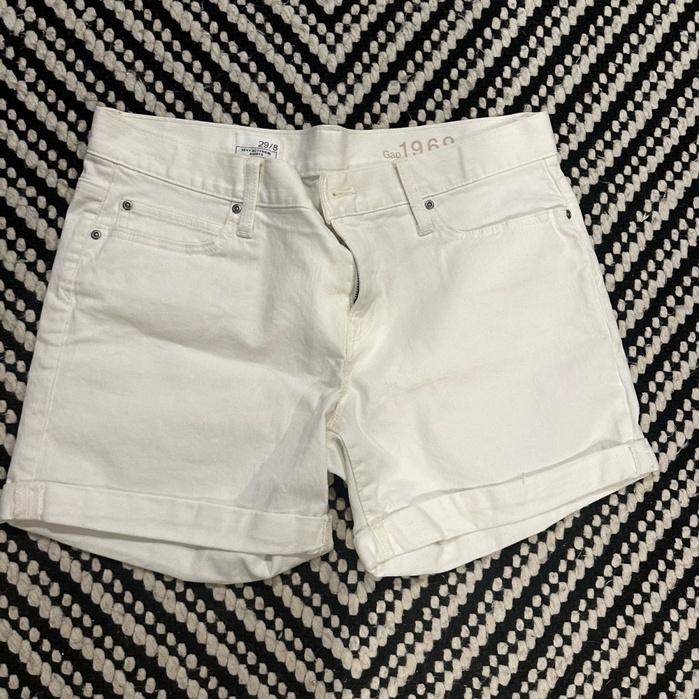 Gap Sexy Boyfriend Jean shorts